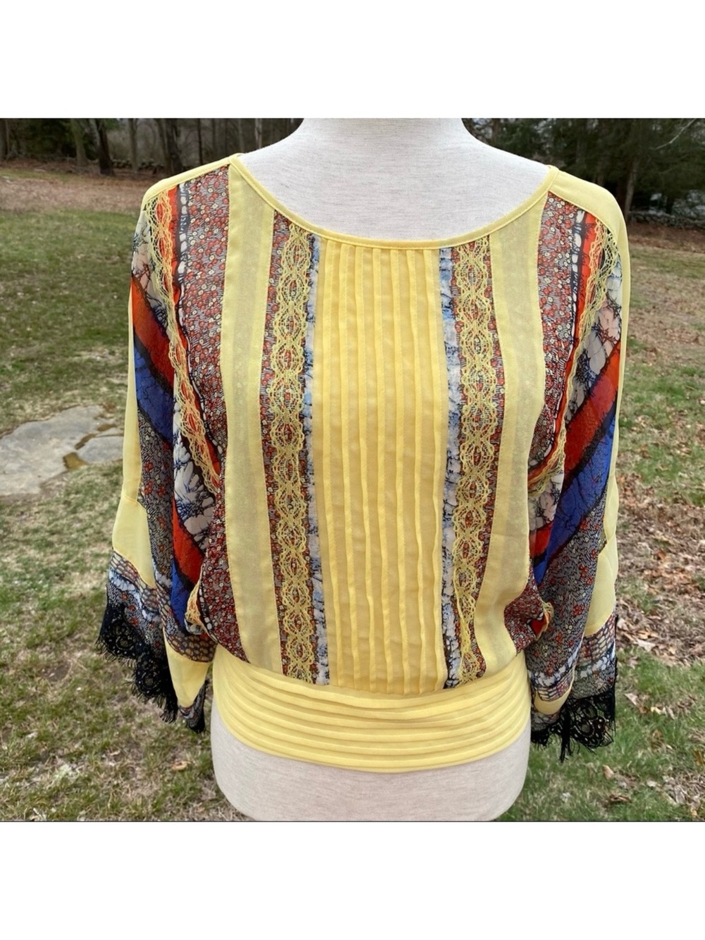 RYU TOP BLOUSE YELLOW MULTI SHEER LACE SIZE M
